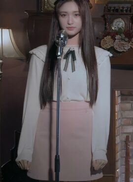 Pink High Waist Skirt | Leeseo - IVE