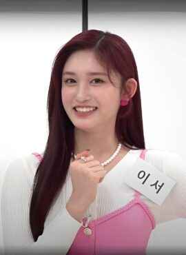 Pink Jelly Heart Stud Earrings | Leeseo – IVE