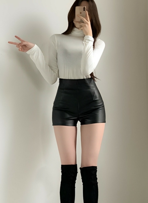 Black Sexy Synthetic Leather Shorts | Liz – IVE