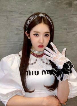 White Gemstones Bridal Headband | Sieun – STAYC