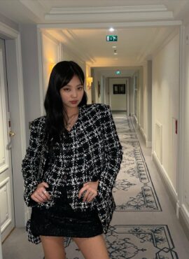 Black Checkered Tweed Jacket | Jennie - BlackPink