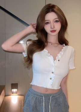 White Lettuce Knitted Buttoned Top | Lisa - BlackPink