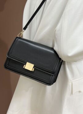 Black Rectangle Handbag | Lisa - BlackPink