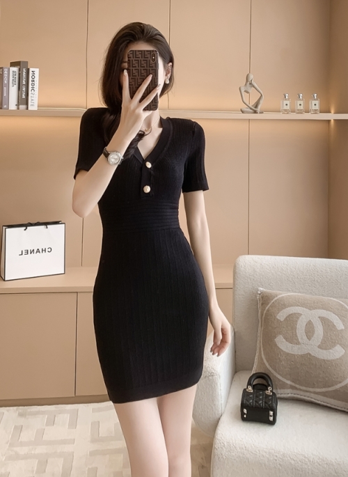 Black V-Neck Gold Buttoned Dress | Choi Sang Eun - Love In Contract