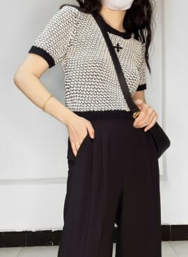 Black And White Mini Chains Knit T-Shirt | Haewon - NMIXX
