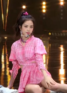 Pink Waist Cut-Out Plaid Shirt Dress | Jisoo - BlackPink