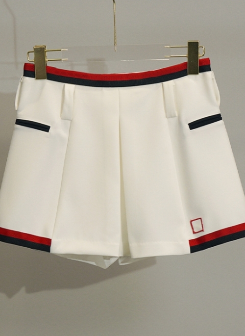 White Irregular Skort With Red And Black Linings | Leeseo – IVE