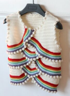 White Knitted Rainbow Vest | Yujin - IVE