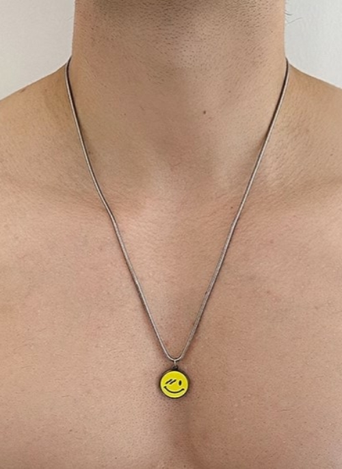 Yellow Smiley Pendant Necklace | Taehyung – BTS