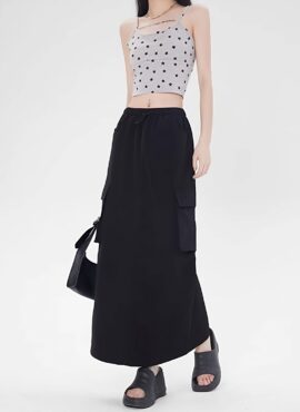 Black Cargo-Style Midi Skirt | Hanni - NewJeans