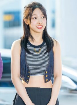 Black Stripes Knitted Top | Nayeon - Twice