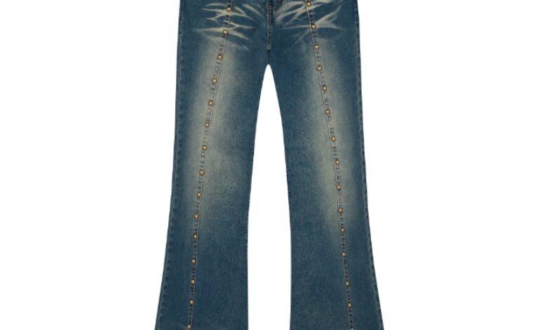 Blue Rivets Flare Jeans | Minnie – (G)I-DLE