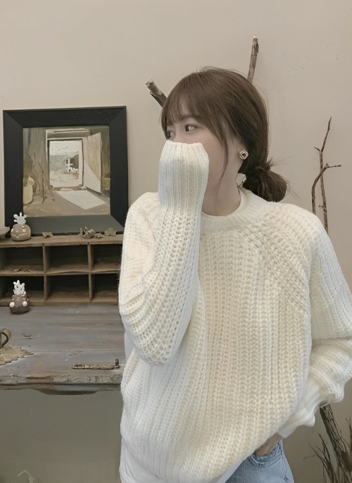 White Knitted Crewneck Sweater  | Felix - Stray Kids