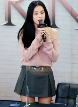 Grey Pleated Skirt With Belt | Jisoo - BlackPink