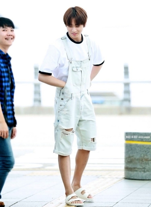 White Rubber Buckle Sandals | Jungkook – BTS