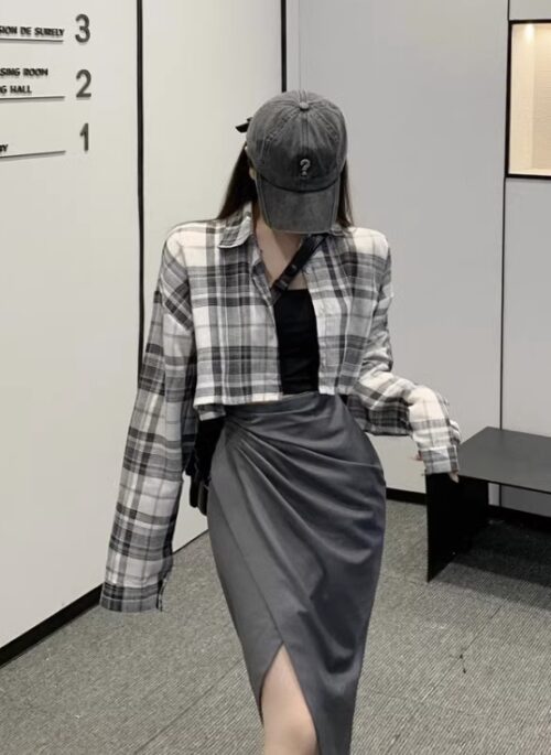 Grey Plaid Cropped Shirt | Yeji - ITZY