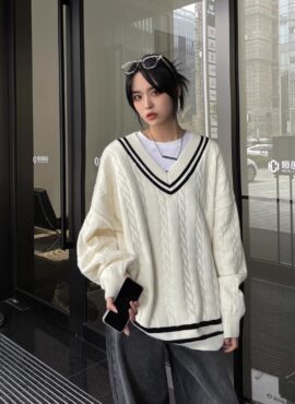 Beige V-Neck Loose Sweater | Baekhyun – EXO