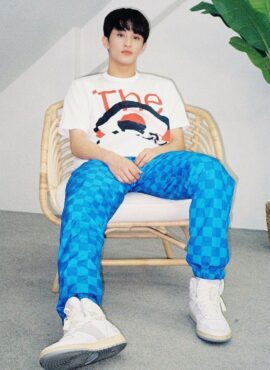 Blue Checkered Jogger Jeans | Mark - NCT