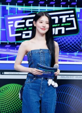 Blue Denim Corset-Style Tube Top | Miyeon - (G)I-DLE