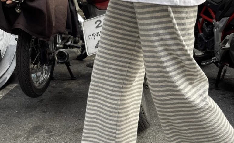 Grey Stripes Cozy Pants | Hanni – NewJeans
