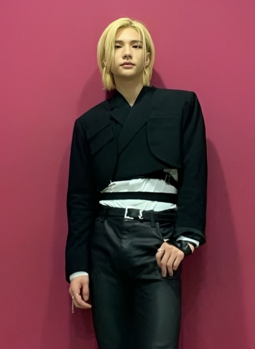 Black Tie Waist Cropped Suit Blazer Jacket | Hyunjin - Stray Kids