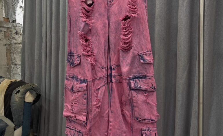 Pink Tattered Multi-Pocket Jeans | Hyunjin – Stray Kids
