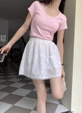 White Floral Pattern Lace Edge Skirt | Jisoo - BlackPink