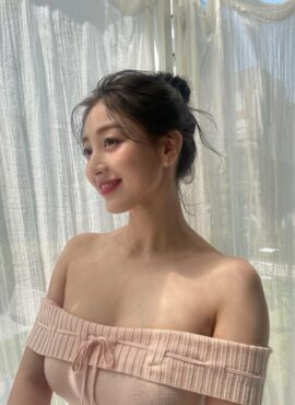 Beige Stitched Off-Shoulders Top | Jihyo – Twice