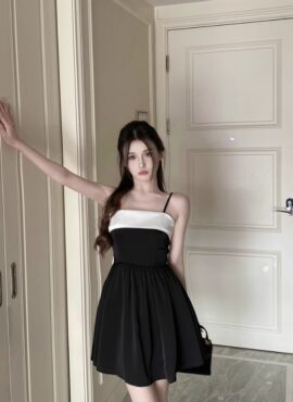 Black Banded Mini Dress | Chaewon - Le Sserafim