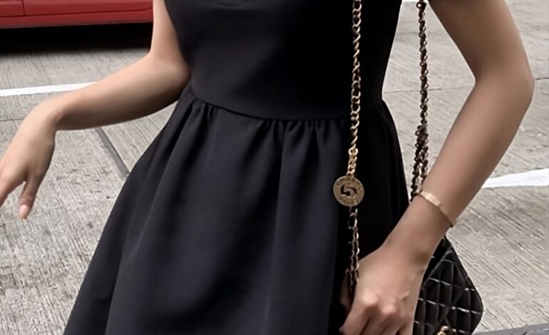 Black Half-Buttoned Polo Dress | Haerin – NewJeans