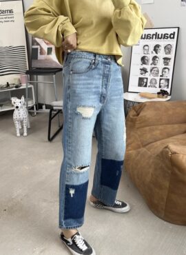 Blue Patched Ripped Jeans | Jeno - NCT
