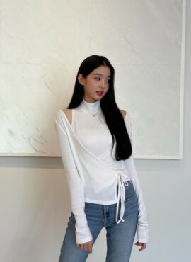 White Two-Piece Illusion Mock Neck Wrap Top | Wonyoung - IVE