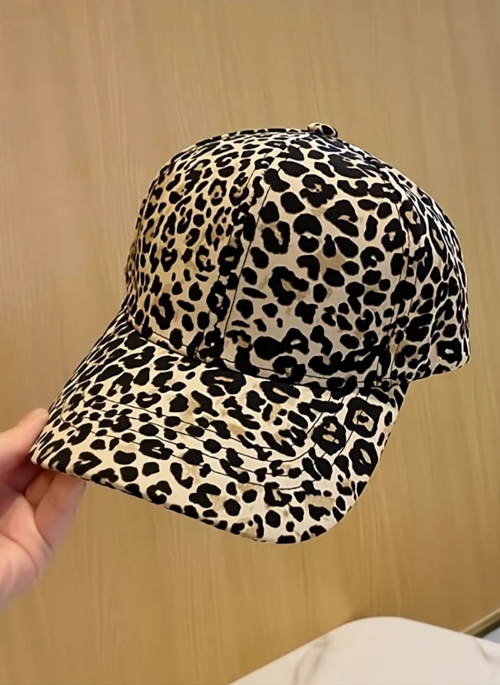 Beige Leopard Pattern Cap | Hyunjin - Stray Kids