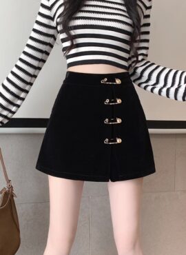 Black Mini Skort With Pins  | Chaeyoung- Twice
