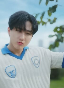 White And Blue Knitted Polo Shirt | Changbin - Stray Kids