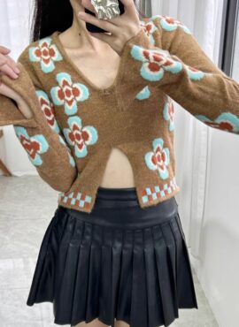 Brown Checkered Flowers Sweater | Hinata – XG