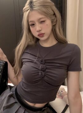Grey Triple Flowers Cropped T-Shirt | Miyeon - (G)I-DLE