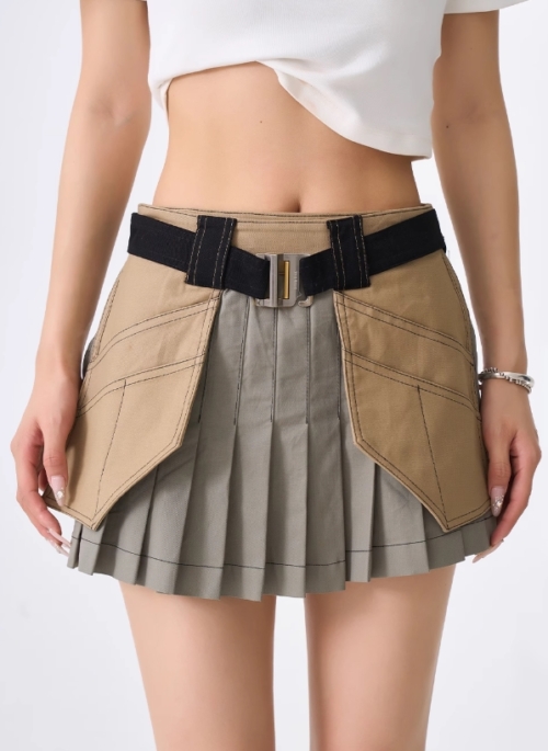 Green Buckle Belt Pleated Skirt  | Leeseo - IVE