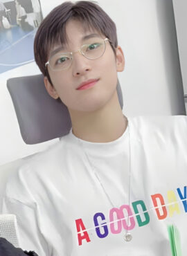 White 'A Good Day' Printed T-Shirt | Wonwoo - Seventeen