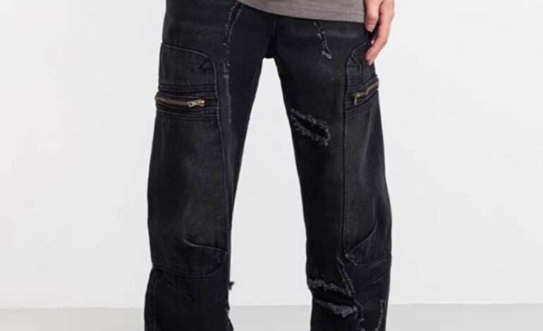 Black Zipper Pocket Distressed Jeans | Yunho – ATEEZ