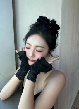 Black Lace Bell Half Gloves | Ningning - Aespa