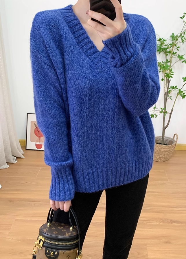 Blue Cute Cloud Knitted Sweater  Jisoo - BlackPink - Fashion Chingu
