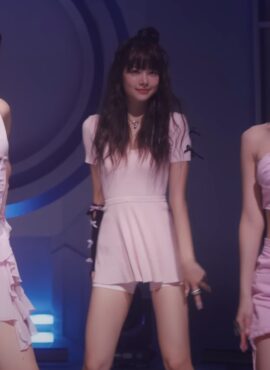 Pink Short Sleeve Flared Dress | Eunchae - Le Sserafim