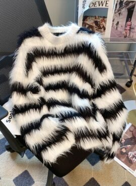 Black And White Stripes Fur Sweater | Seonghwa - ATEEZ