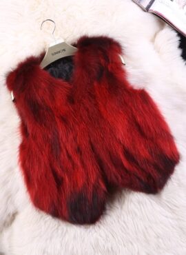 Red Furry Vest | Dami - Dreamcatcher
