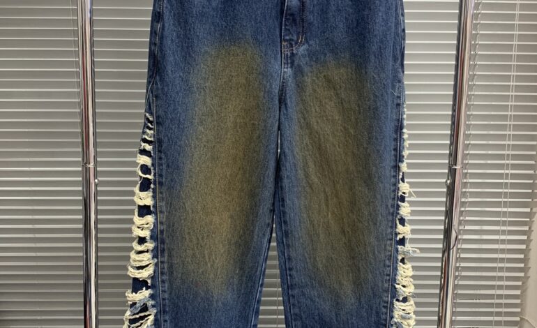 Blue Distressed Flared Jeans | Mingi – ATEEZ