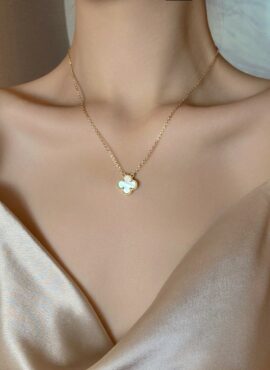 Gold Four Leaf Clover Necklace | IU