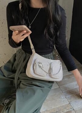 White Front Pocket Chain Shoulder Bag | Ryujin - ITZY