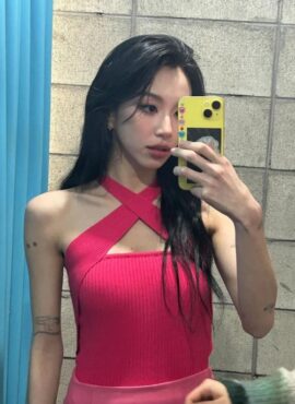 Blue Criss-Crossed Halter Top | Chaeyoung - Twice