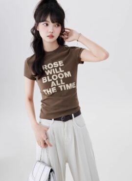 Brown “Rose Will Bloom” Print T-Shirt
